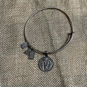 Wind & Fire “Flip Flop” Dangle Charm Bracelet